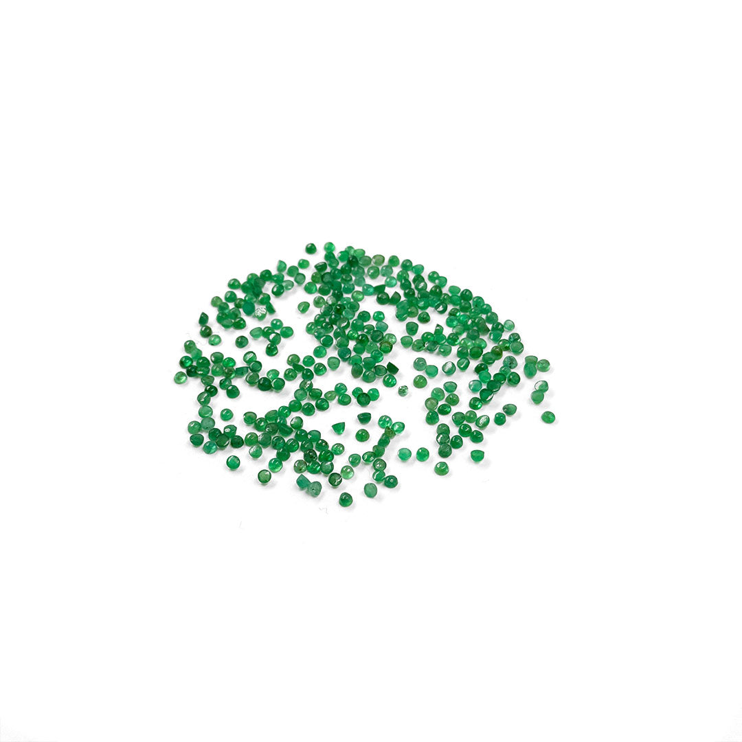 Natural  Emerald Calibrated Cabochon Round 1.5mm